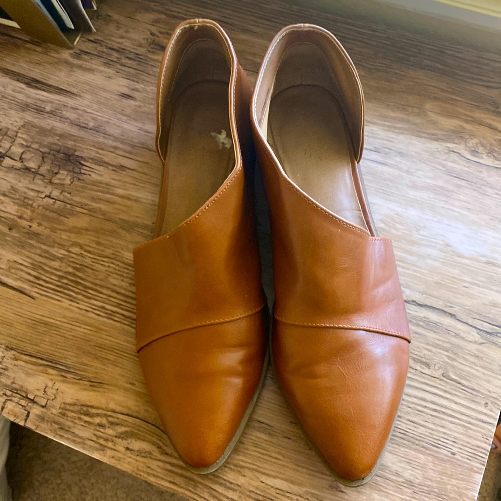 Like new tan leather slide on loafers